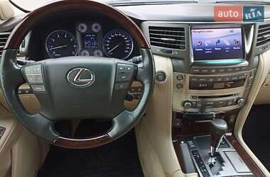 Позашляховик / Кросовер Lexus LX 2010 в 
