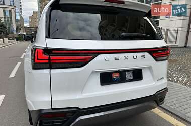 Позашляховик / Кросовер Lexus LX 2022 в 