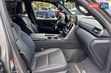 Позашляховик / Кросовер Lexus LX 2022 в 