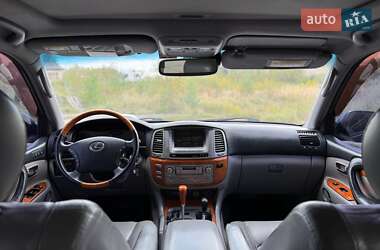 Внедорожник / Кроссовер Lexus LX 2005 в 