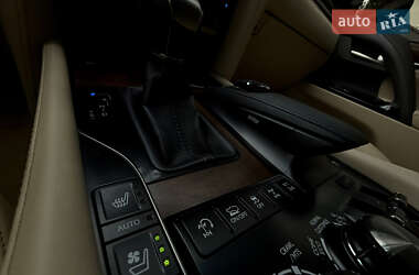 Позашляховик / Кросовер Lexus LX 2016 в  фото 123 Позашляховик / Кросовер Lexus LX 2016 в