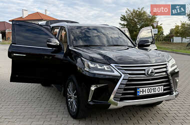 Позашляховик / Кросовер Lexus LX 2016 в  фото 142 Позашляховик / Кросовер Lexus LX 2016 в