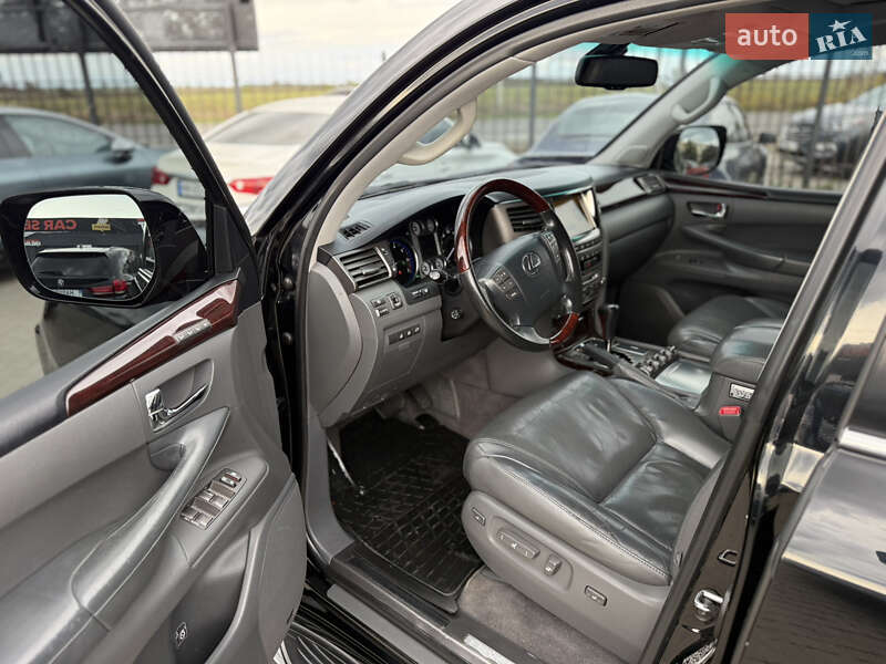 Внедорожник / Кроссовер Lexus LX 2010 в Одессе