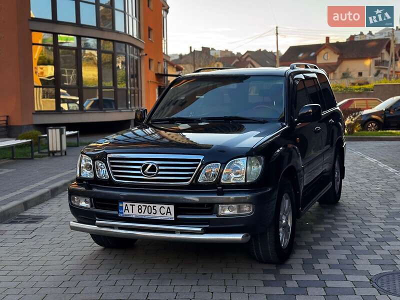Lexus LX 2005