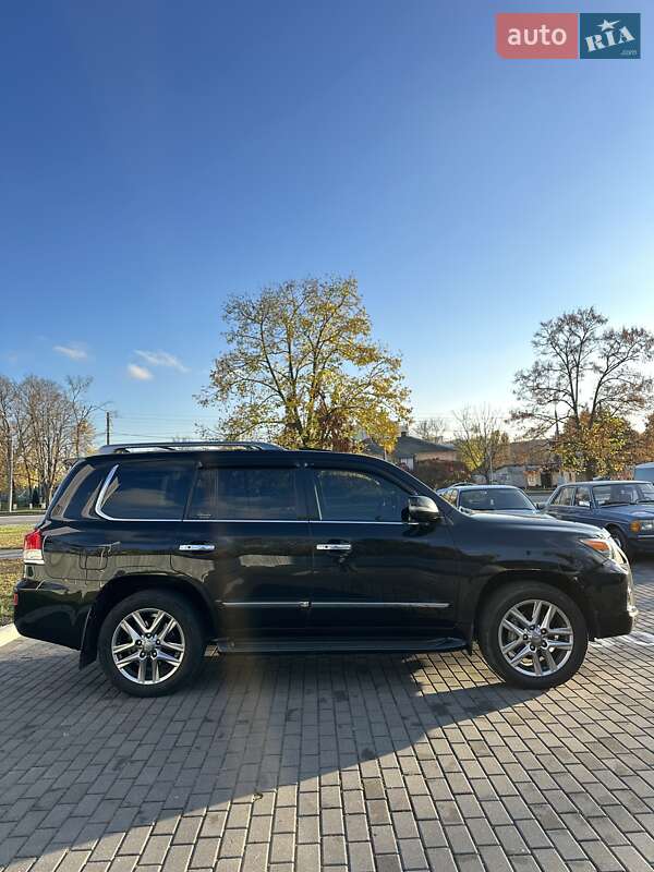 Позашляховик / Кросовер Lexus LX 2014 в Києві