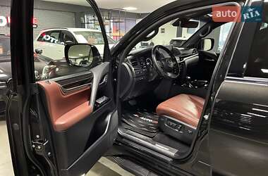 Внедорожник / Кроссовер Lexus LX 2019 в  фото 22 Внедорожник / Кроссовер Lexus LX 2019 в