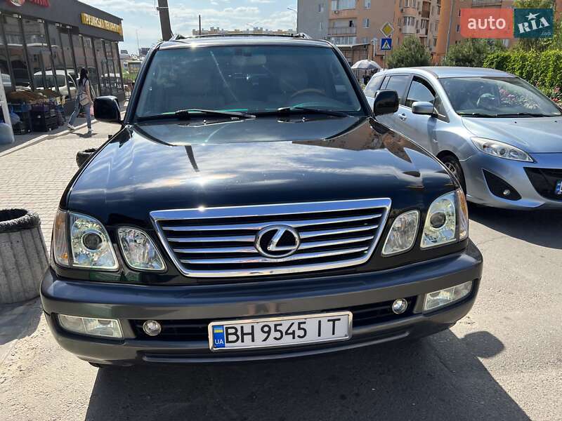 Внедорожник / Кроссовер Lexus LX 2004 в Одессе