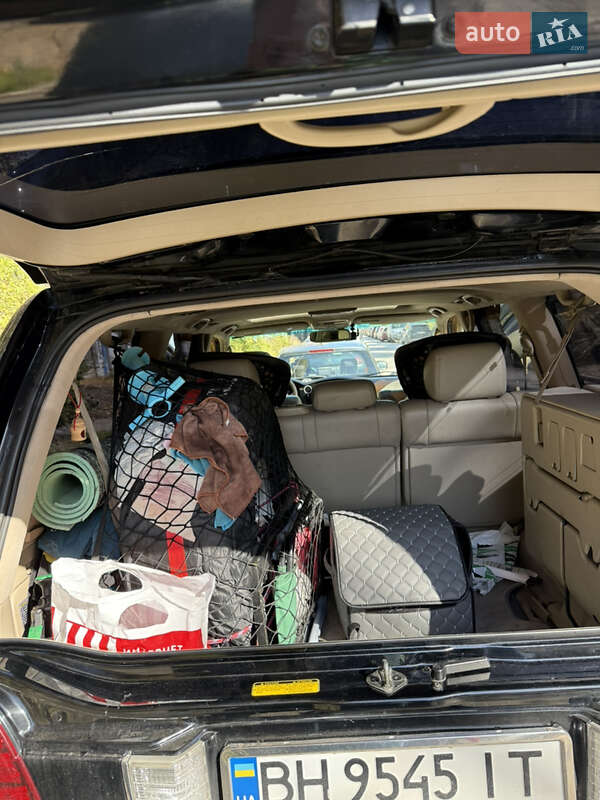 Внедорожник / Кроссовер Lexus LX 2004 в Одессе