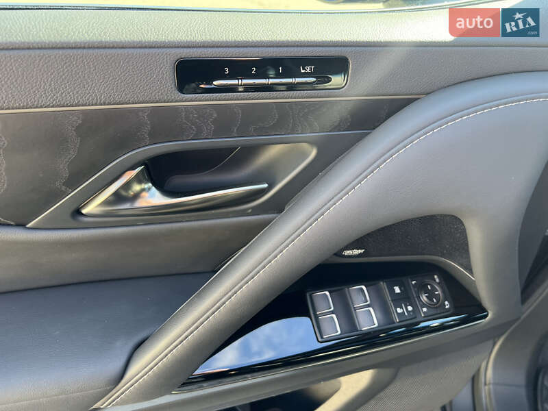 Внедорожник / Кроссовер Lexus LX 2023 в Одессе фото 32 Внедорожник / Кроссовер Lexus LX 2023 в Одессе