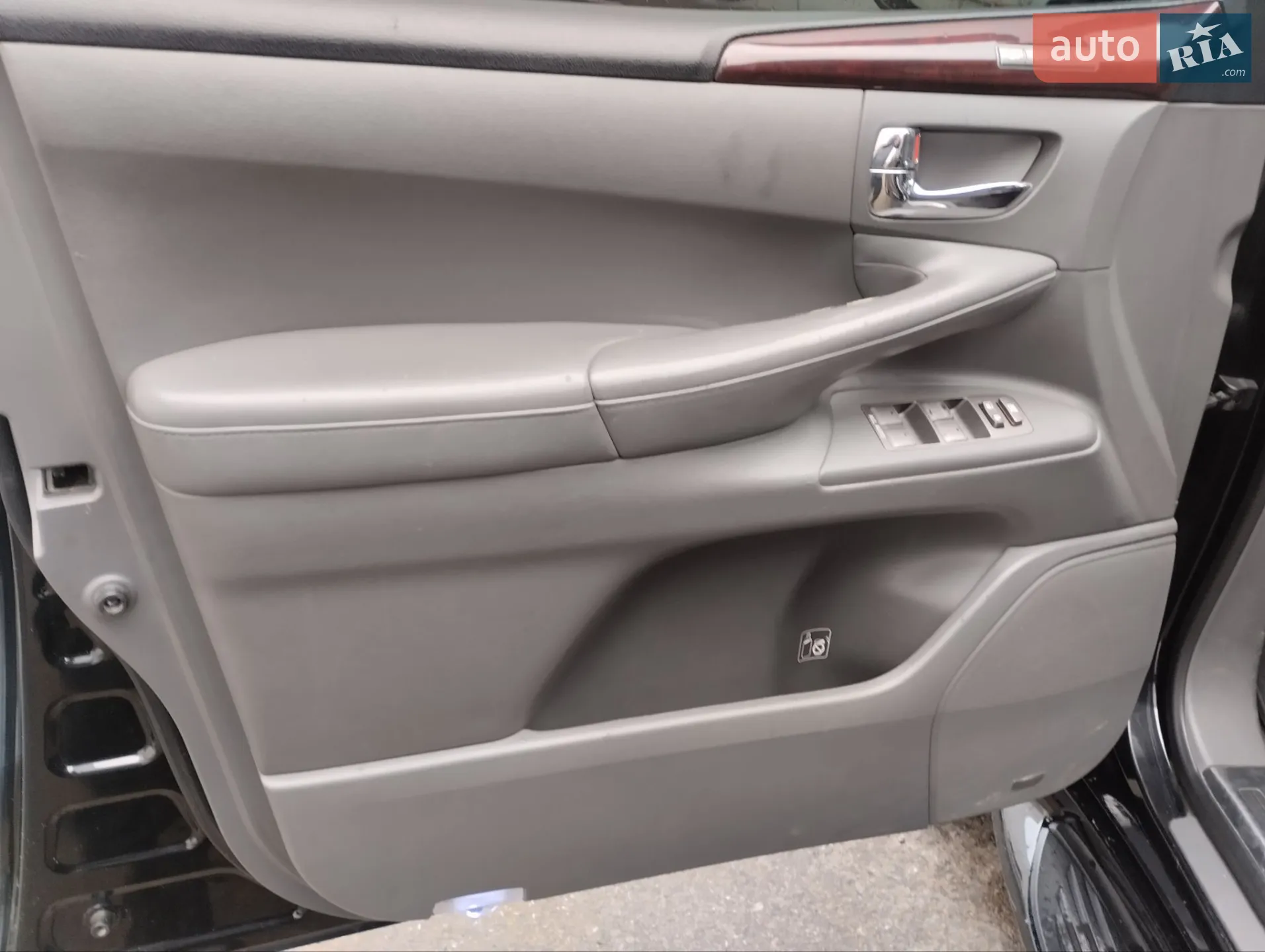 2010 Lexus LX - мініатюра 3