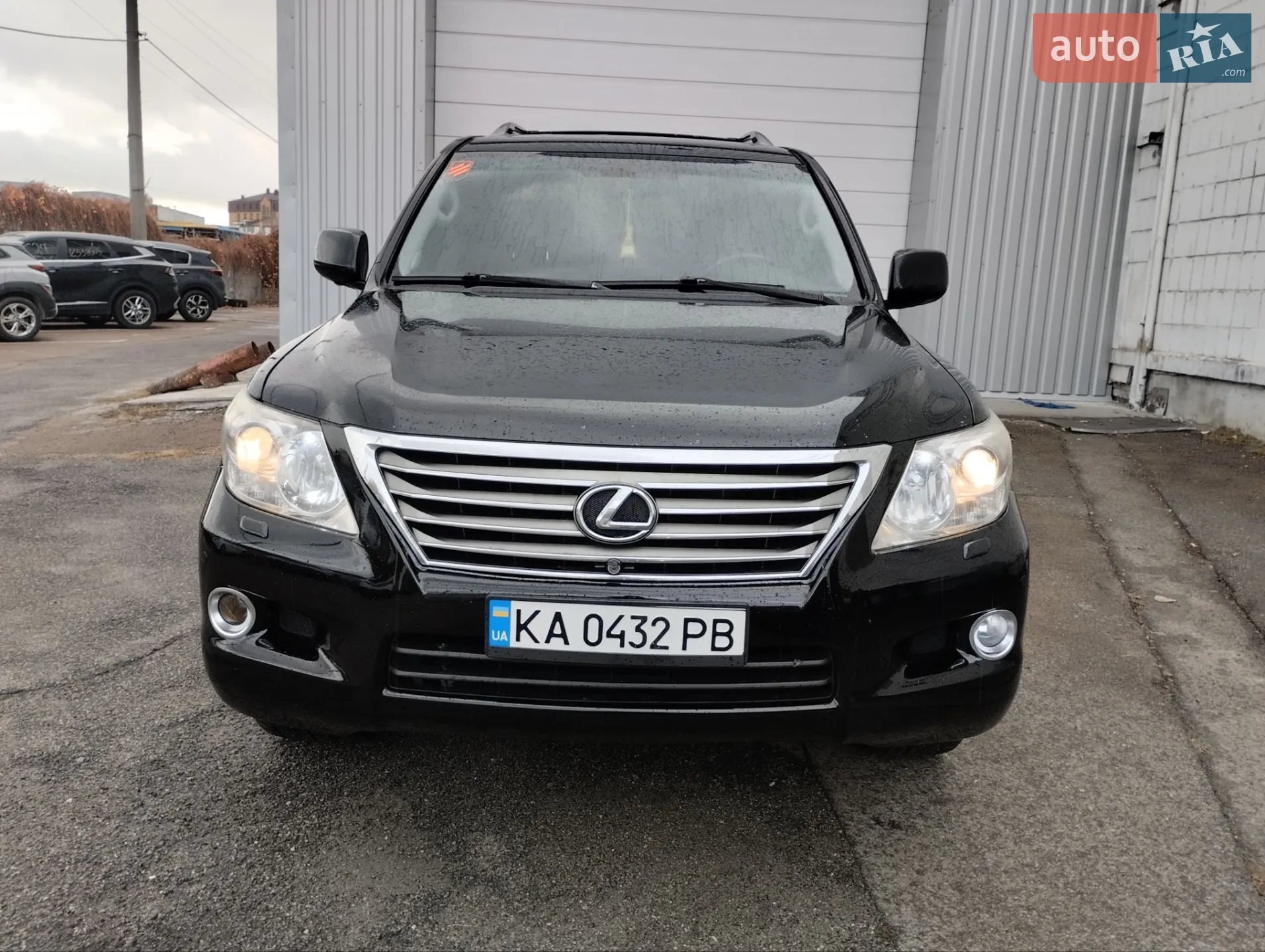 2010 Lexus LX - фото 1