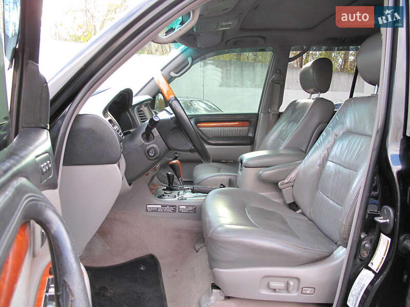 Внедорожник / Кроссовер Lexus LX 2004 в Киеве