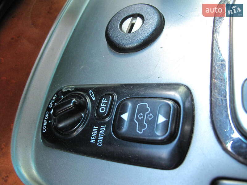 Внедорожник / Кроссовер Lexus LX 2004 в Киеве