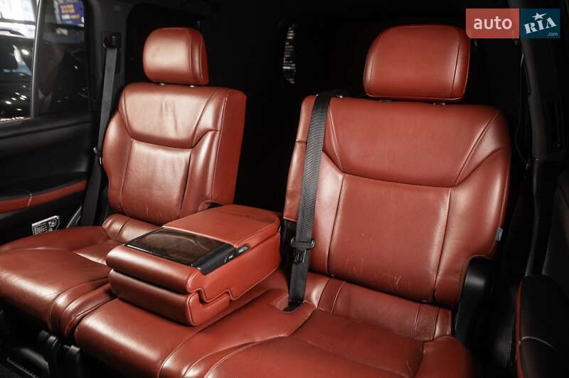 Внедорожник / Кроссовер Lexus LX 2015 в Одессе