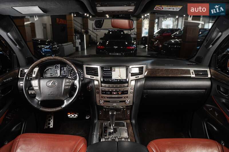 Внедорожник / Кроссовер Lexus LX 2015 в Одессе