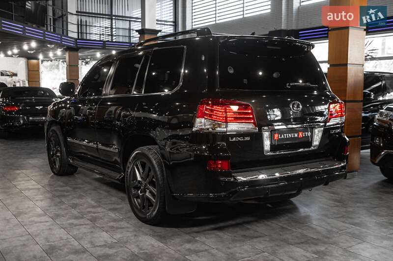 Внедорожник / Кроссовер Lexus LX 2015 в Одессе