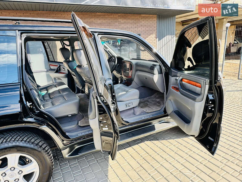 Внедорожник / Кроссовер Lexus LX 1999 в Одессе