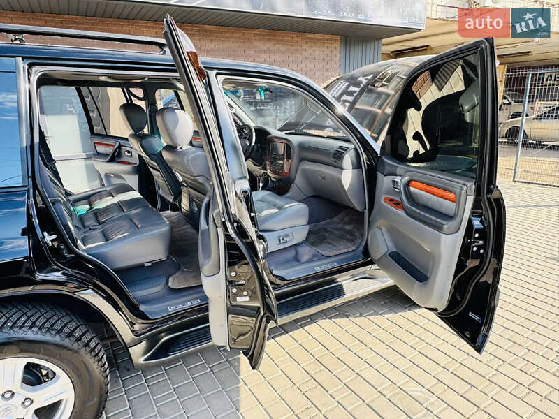 Внедорожник / Кроссовер Lexus LX 1999 в Одессе