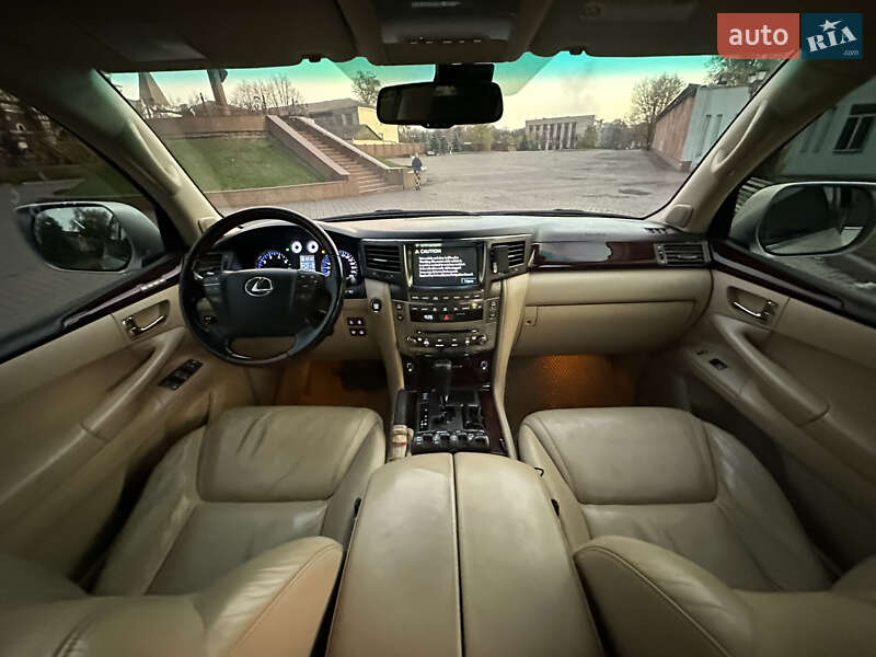 Внедорожник / Кроссовер Lexus LX 2008 в Днепре