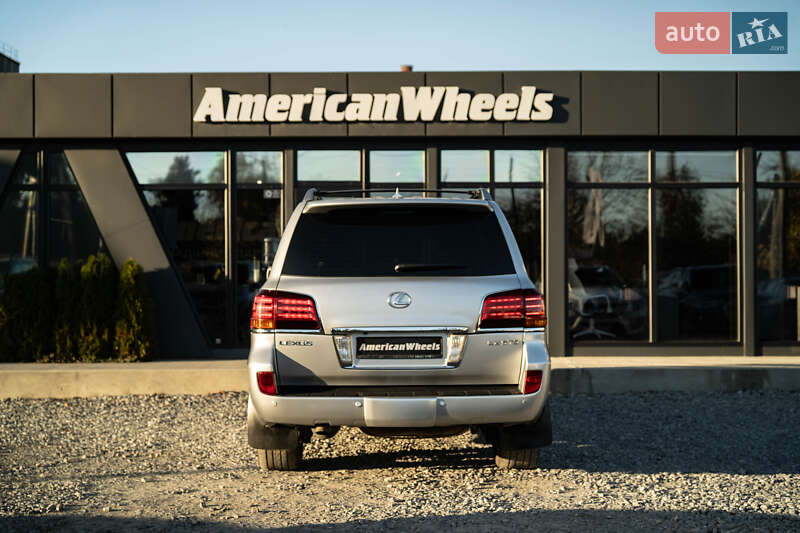 Позашляховик / Кросовер Lexus LX 2008 в Чернівцях