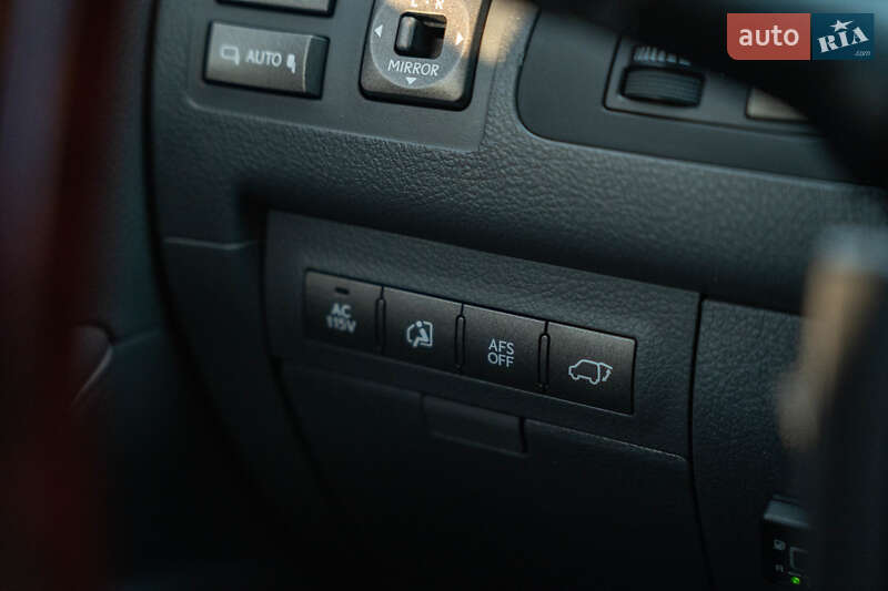 Позашляховик / Кросовер Lexus LX 2008 в Чернівцях