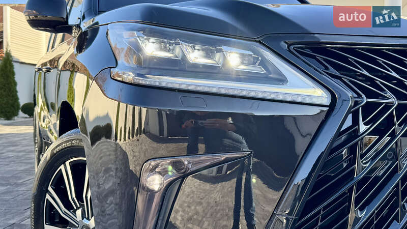 Позашляховик / Кросовер Lexus LX 2018 в Івано-Франківську