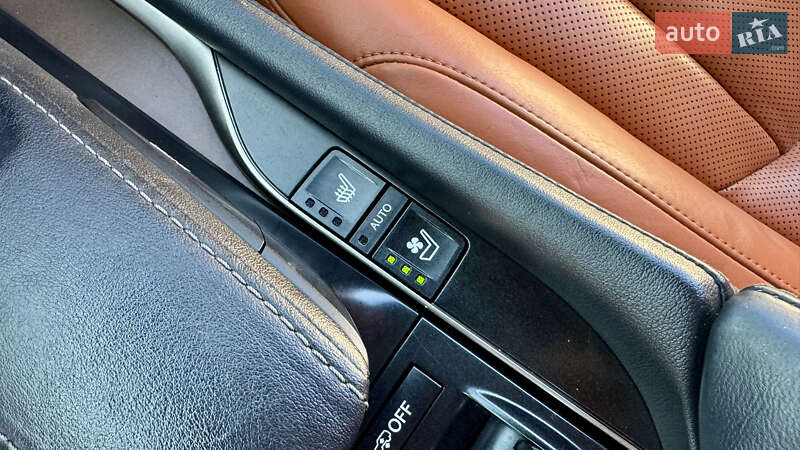 Позашляховик / Кросовер Lexus LX 2018 в Івано-Франківську