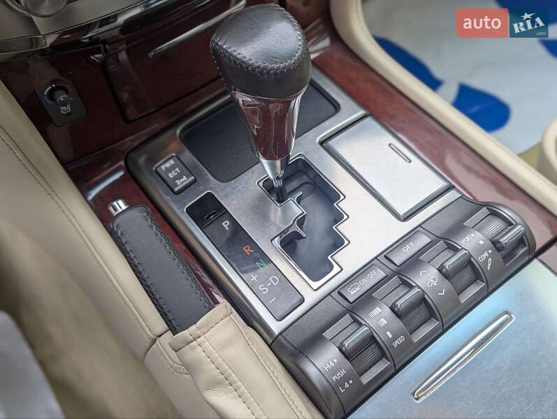 Позашляховик / Кросовер Lexus LX 2010 в Києві