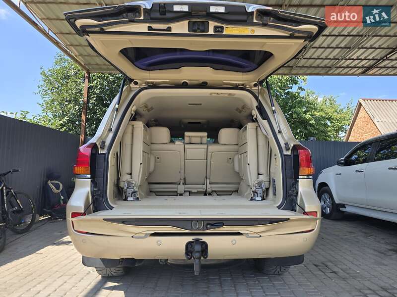 Внедорожник / Кроссовер Lexus LX 2011 в Первомайске