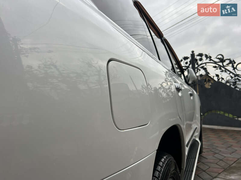 Внедорожник / Кроссовер Lexus LX 2008 в Черновцах