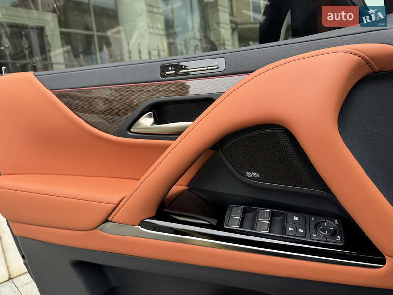 Позашляховик / Кросовер Lexus LX 2023 в Києві