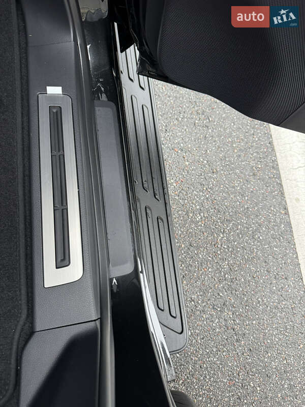 Позашляховик / Кросовер Lexus LX 2023 в Києві