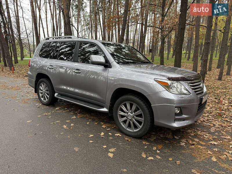 Позашляховик / Кросовер Lexus LX 2010 в Києві
