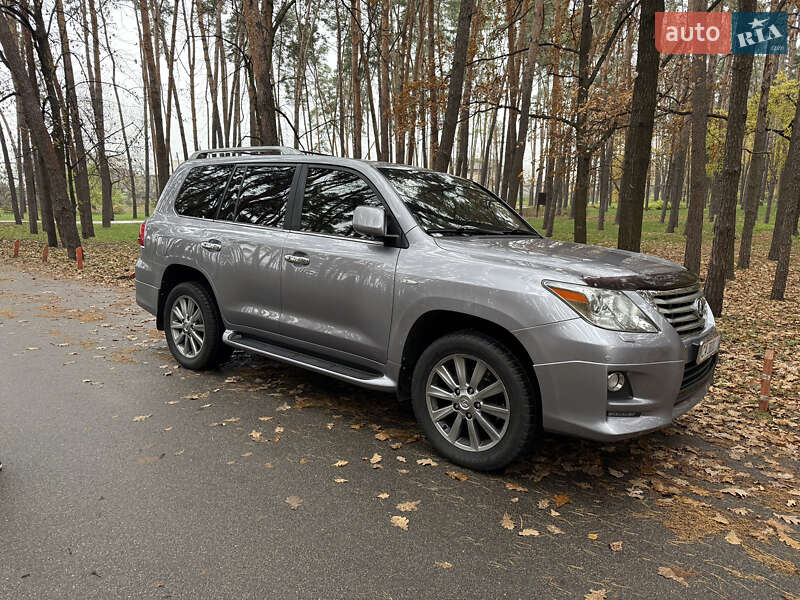 Позашляховик / Кросовер Lexus LX 2010 в Києві