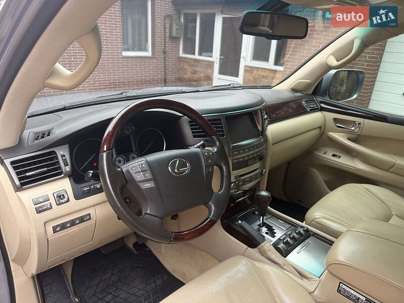 Позашляховик / Кросовер Lexus LX 2010 в Києві