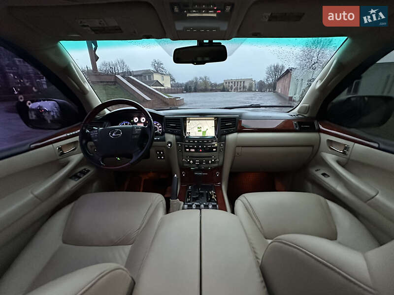 Внедорожник / Кроссовер Lexus LX 2008 в Днепре