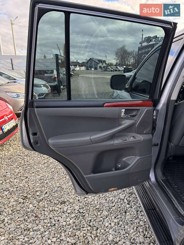 Позашляховик / Кросовер Lexus LX 2008 в Івано-Франківську