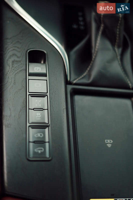 Позашляховик / Кросовер Lexus LX 2024 в Житомирі