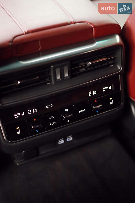 Позашляховик / Кросовер Lexus LX 2024 в Житомирі