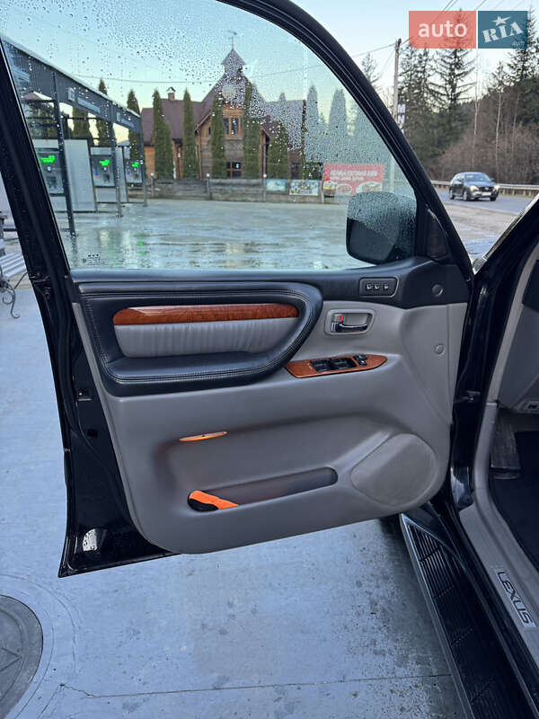Внедорожник / Кроссовер Lexus LX 2004 в Яремче фото 19 Внедорожник / Кроссовер Lexus LX 2004 в Яремче