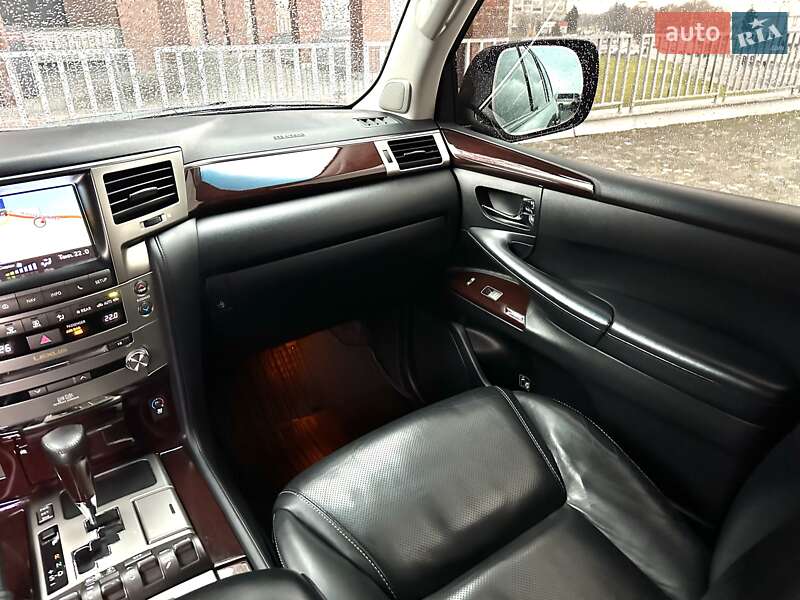 Внедорожник / Кроссовер Lexus LX 2013 в Днепре фото 25 Внедорожник / Кроссовер Lexus LX 2013 в Днепре