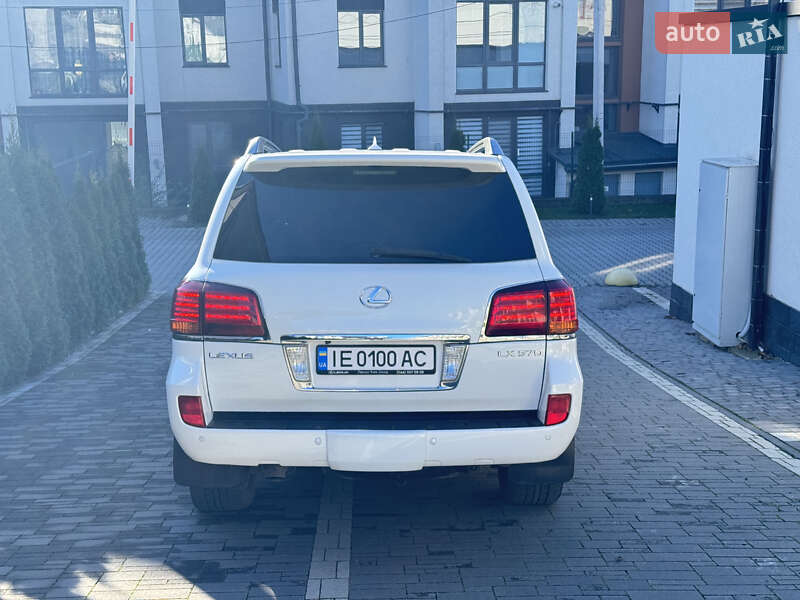 Позашляховик / Кросовер Lexus LX 2008 в Чернівцях