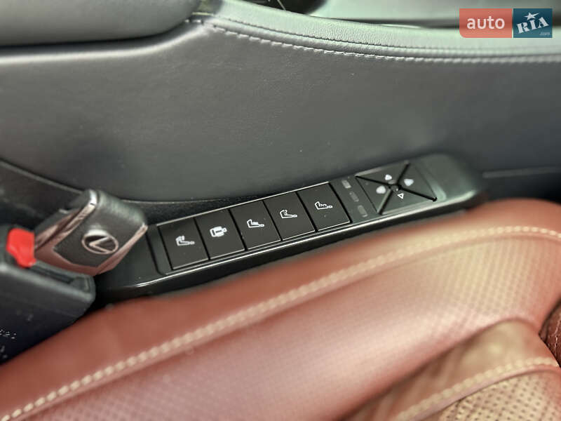 Внедорожник / Кроссовер Lexus LX 2017 в Днепре фото 24 Внедорожник / Кроссовер Lexus LX 2017 в Днепре