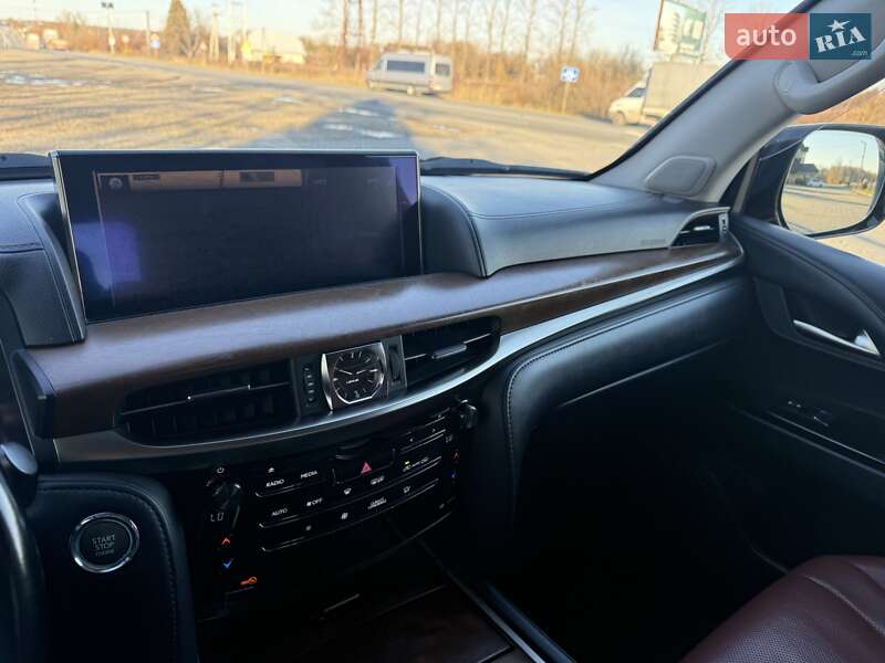 Внедорожник / Кроссовер Lexus LX 2017 в Ивано-Франковске