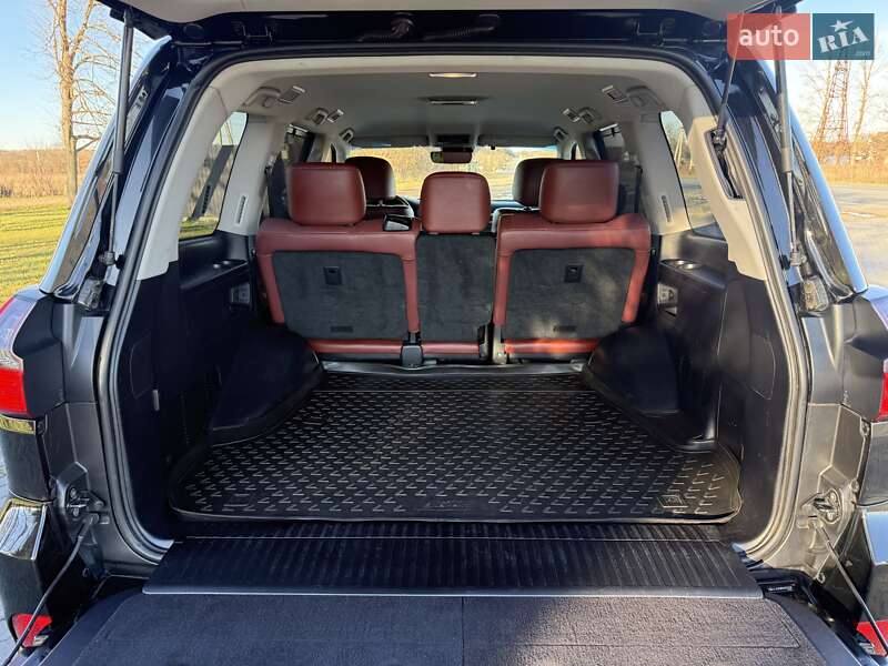 Внедорожник / Кроссовер Lexus LX 2017 в Ивано-Франковске