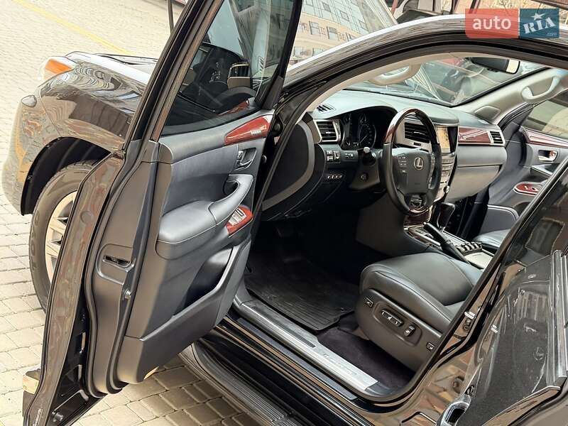 Позашляховик / Кросовер Lexus LX 2014 в Одесі фото 71 Позашляховик / Кросовер Lexus LX 2014 в Одесі