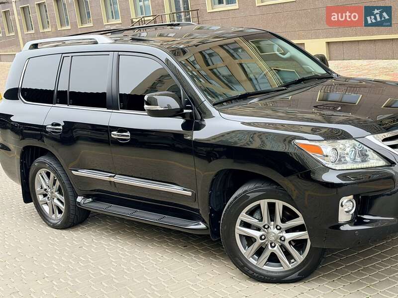Позашляховик / Кросовер Lexus LX 2014 в Одесі фото 150 Позашляховик / Кросовер Lexus LX 2014 в Одесі