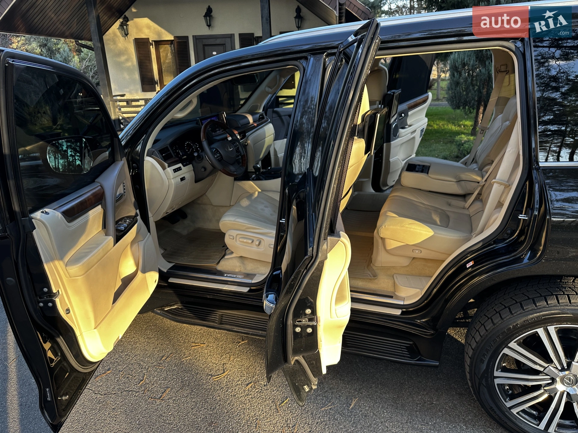 2015 Lexus LX - мініатюра 30