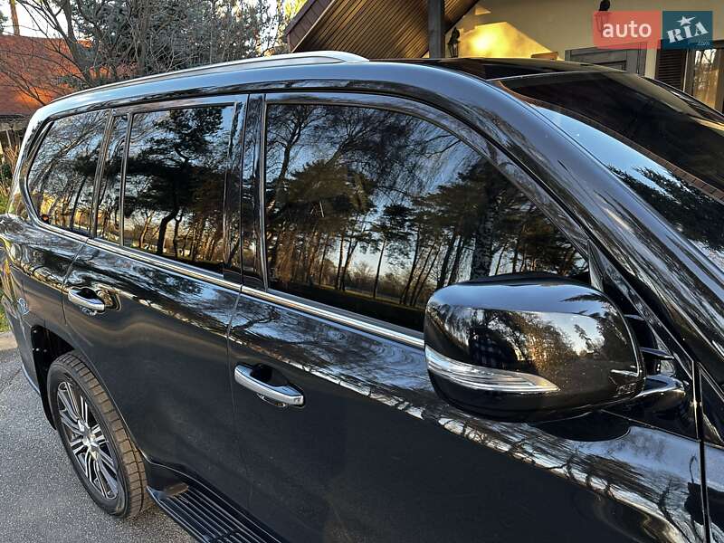 Позашляховик / Кросовер Lexus LX 2015 в Києві
