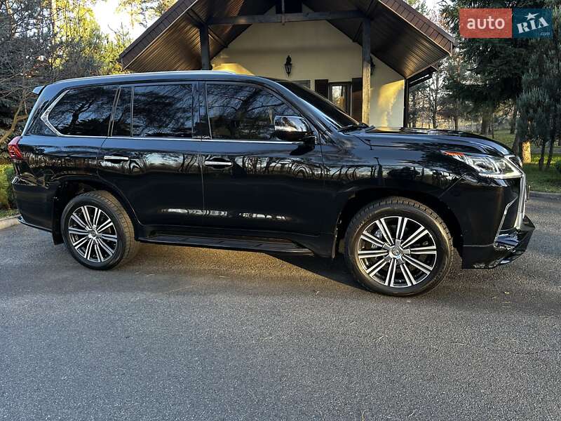 Позашляховик / Кросовер Lexus LX 2015 в Києві